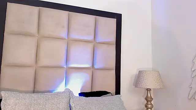 KimmRusso online show from November 23, 7:04 pm