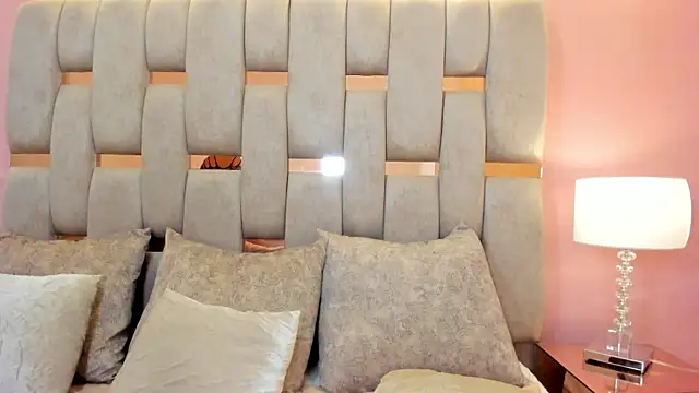 merielenbloom online show from November 28, 4:26 am