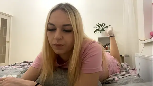 GingerMikos online show from November 23, 3:57 pm