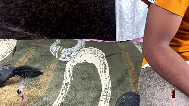 leenaboyxh online show from January 18, 6:59 pm