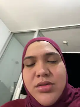 sweetmuslim01 online show from March 9, 2:15 am