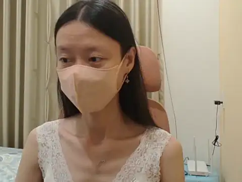 Lil-Cherries online show from March 17, 1:04 pm