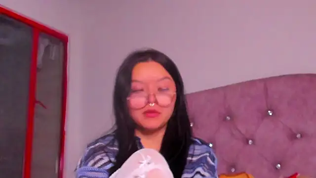 amy  a online show from May 11, 7:32 am