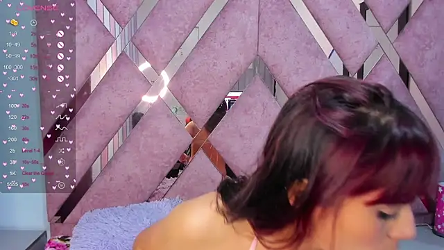 Snapshot of EmilyCollins11 chatting on November 11, 2:03 pm EmilyCollins11 online show from November 11, 2:03 pm