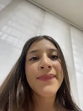 EvaLuxxe online show from November 20, 10:00 pm