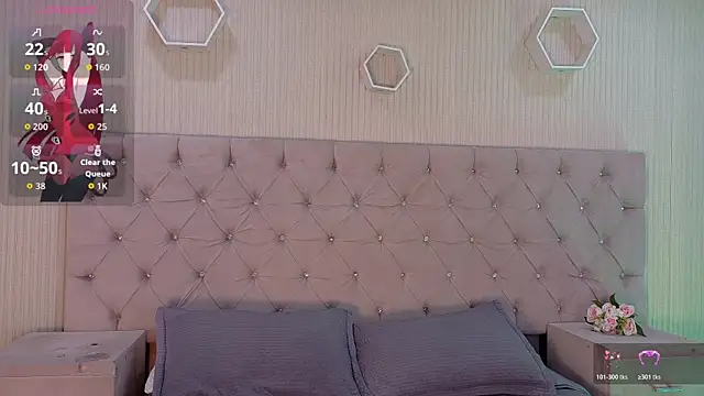 ZarinaWynne online show from August 6, 2:35 pm