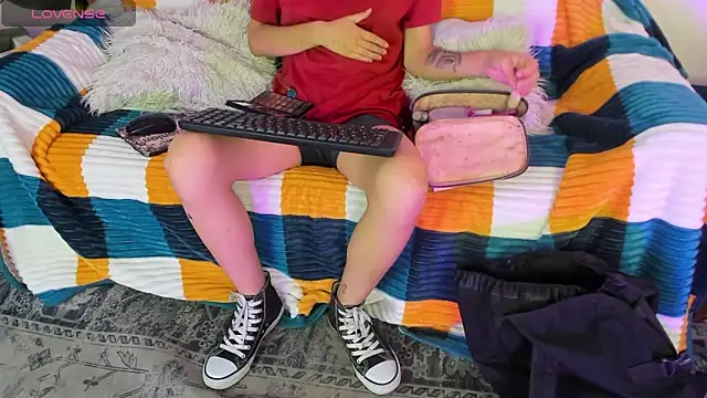 AliceMadnes online show from December 19, 4:48 am