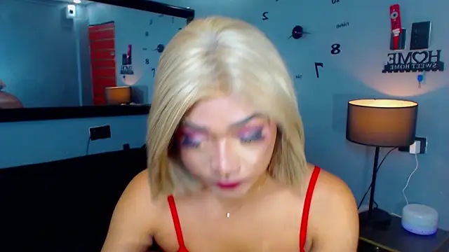 GwennGoddess online show from November 8, 12:10 pm