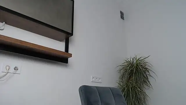 Veronichkaaa online show from February 5, 10:40 am