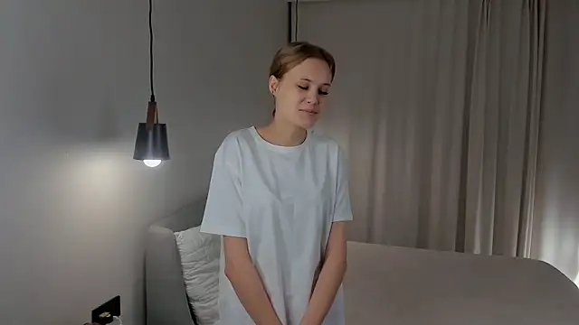 LilianGlenna online show from November 11, 11:18 am