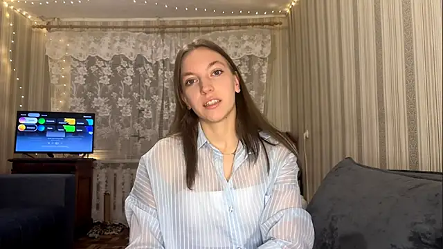 CarliBatas online show from November 21, 4:42 pm