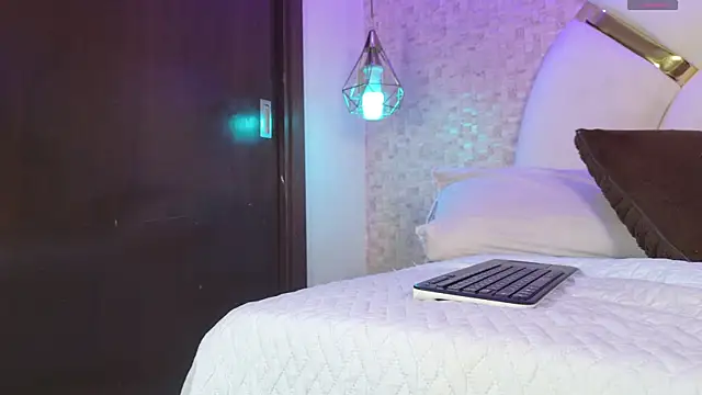 aria sm online show from November 25, 8:09 pm