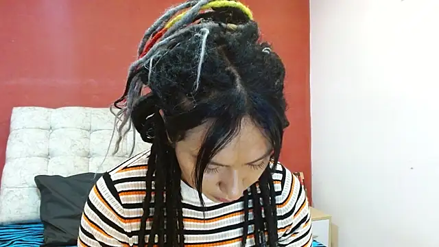 Becky Hustonn online show from November 27, 8:01 pm