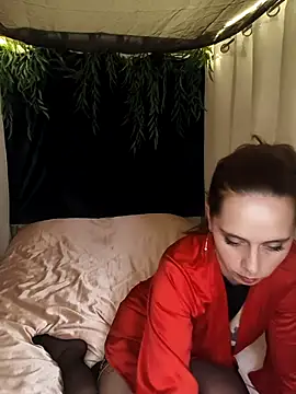 MickNanaa online show from February 9, 10:45 pm