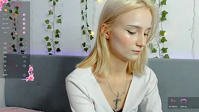 angelellise online show from December 18, 6:56 pm