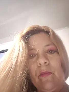 karlaanqui1 online show from April 17, 9:55 am