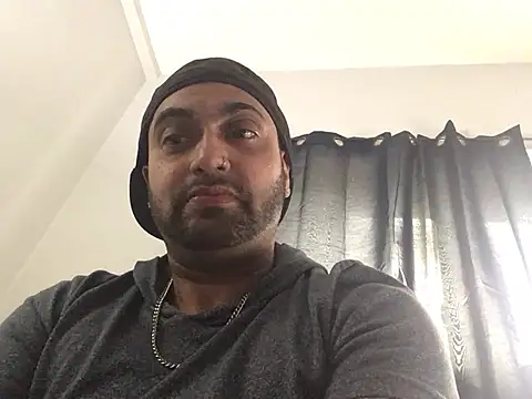 juicythickclit69 online show from May 29, 9:35 pm