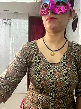 Red Queen 11 online show from December 1, 3:21 am