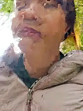 yelow-bee online show from November 26, 12:33 am