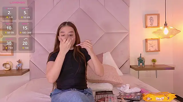 Roxanna-Mill online show from November 13, 9:25 pm