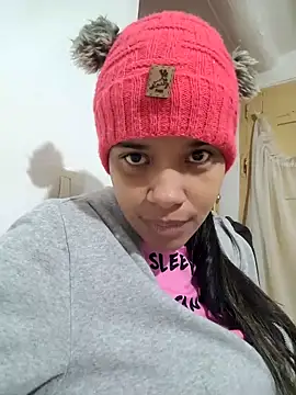 kyliecastell online show from December 16, 12:33 pm