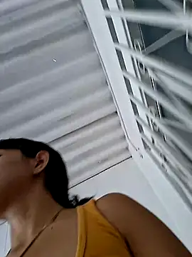 Skinny Wet online show from November 13, 8:19 pm