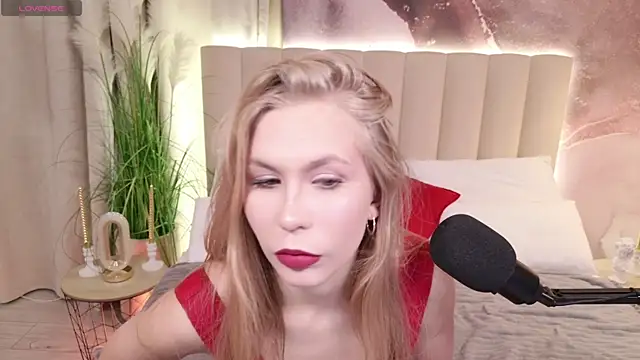 Rosa Evans online show from November 22, 5:15 pm