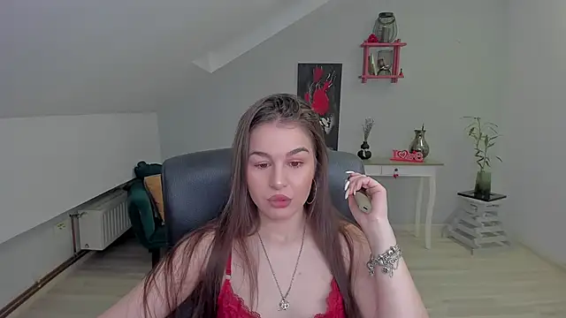 LouannaHart online show from March 2, 4:45 am