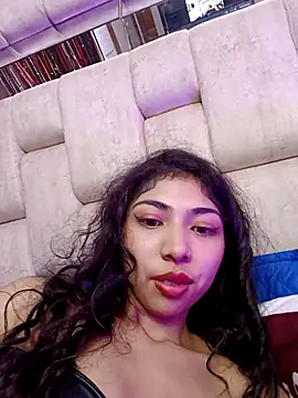 Emmaskinny online show from November 13, 7:24 pm