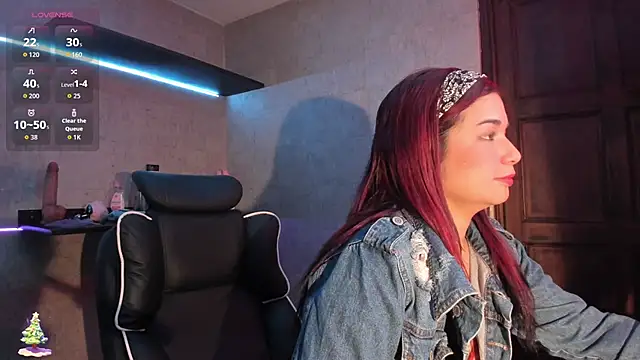 jesssie lee online show from November 28, 10:35 pm