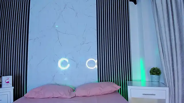 lilithDraven  online show from March 15, 5:09 am