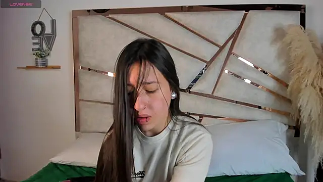 venusmorgan  online show from December 1, 8:11 pm