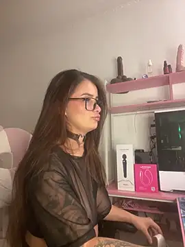 Loreleibell  online show from December 15, 2:39 am