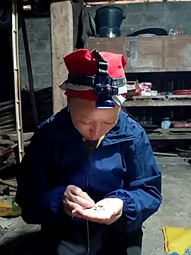 girl-hot2x online show from February 23, 1:17 am