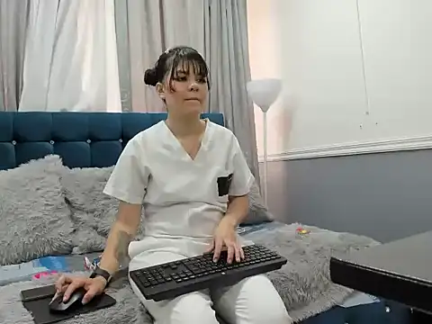 dulce gray online show from November 25, 2:30 pm