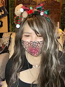 oxLILxMELOxo online show from December 16, 3:51 pm