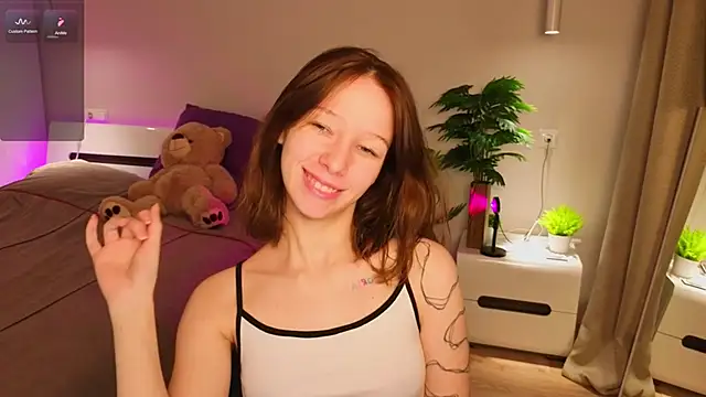 LilyPoetry  online show from December 5, 12:28 pm