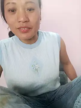 t-t-babe online show from December 1, 7:45 am