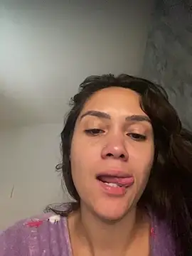 carolsapequinha online show from June 6, 1:06 pm