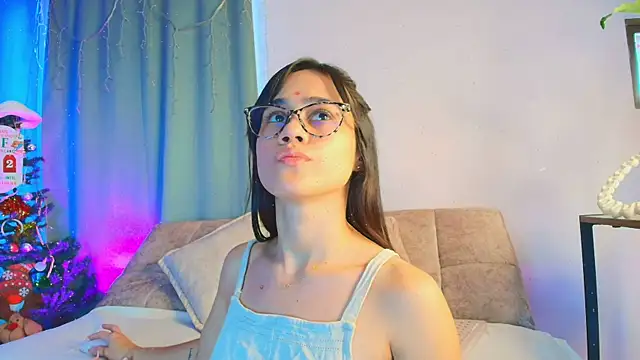 lizzy kane online show from December 13, 8:04 pm