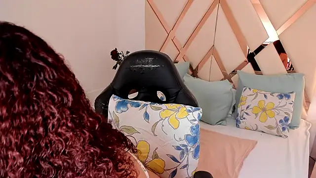 avrilwaynee online show from January 15, 12:11 pm