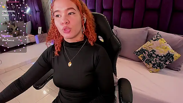 avrilwaynee online show from November 21, 1:13 pm