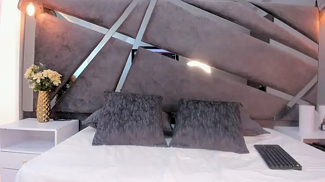 Sammy Gomez  online show from November 26, 7:59 pm