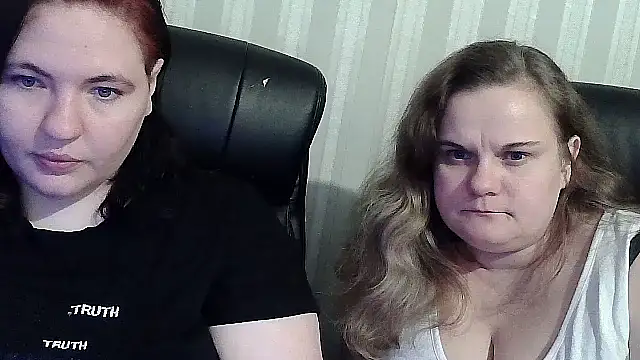 HollyXXEva online show from November 26, 2:07 pm