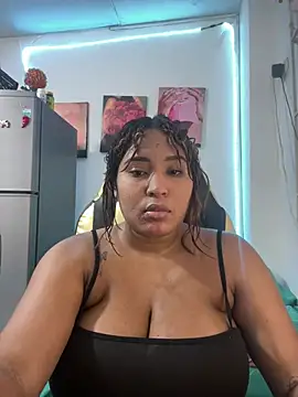 morena-2025 online show from June 17, 11:50 pm