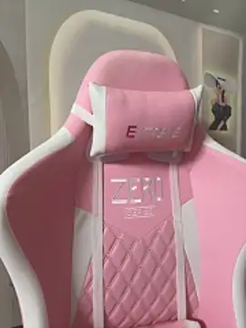 dusi-cute online show from December 4, 1:13 pm