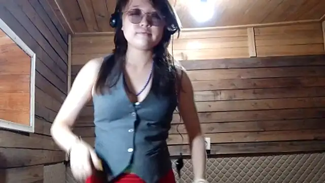 AiCress online show from November 21, 7:10 am