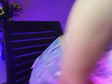 Saira Hotty online show from February 12, 3:52 am