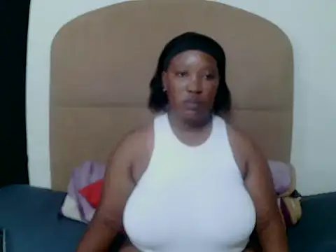 MissMoyo online show from January 7, 8:23 pm