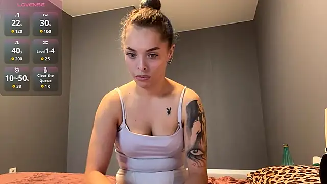 ShannanAdkersons online show from December 3, 9:44 am